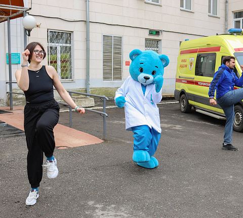 Коллективная зарядка в ГНЦ ФМБЦ им. А. И. Бурназяна ФМБА России: движение к здоровью